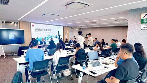 中國通信業(yè)雙引擎驅(qū)動 5G規(guī)模化商用與AI加速落地引領(lǐng)信息電子技術(shù)服務(wù)升級